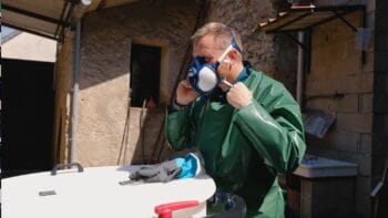 Équipements de protection individuelle et risques chimiques