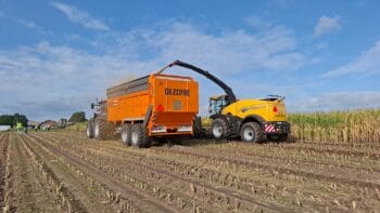 Le Forage Cam ajuste l&rsquo;éclateur des ensileuses New Holland FR