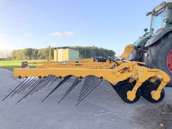 La herse à paille peut être un outil polyvalent