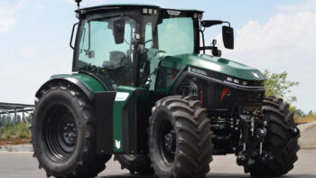 Tous les détails sur le tracteur électrique Seederal déjà en vente. Livraisons de ses 160 ch pour 2028.