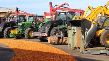 Une cinquantaine de clients pour un total de 15 000 t de bois/an