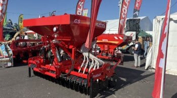 Avec le GS, Sola présente son semoir pour prairies