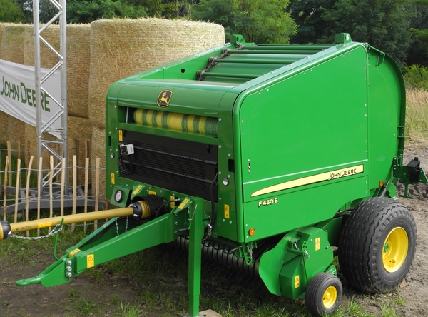 Des presses plus simples est moins chères pour les petits volumes d'activité. jd f450e