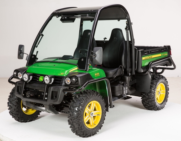Nouveau chez les Gator : un 2 places musclé et un 4 places. jd gator 825i 1