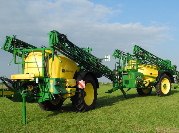 Compléments de gamme en pulvé. jd m700