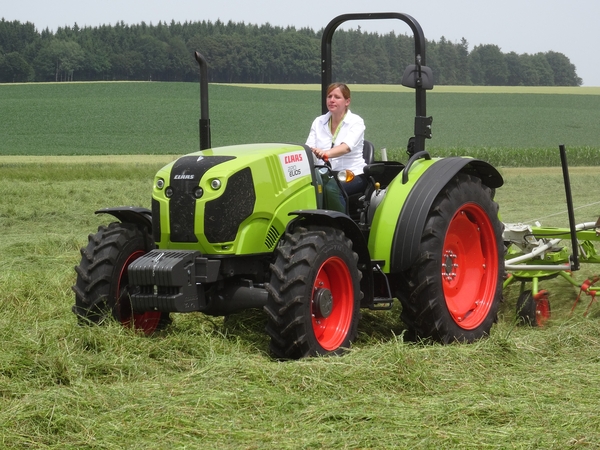 claas elios 200